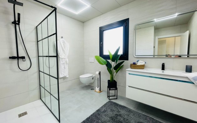 Obra nueva - Villa - Torrevieja