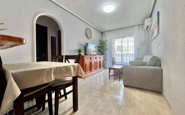 Resale - Apartment / flat - Torrevieja - El Acequión - Los Náufragos