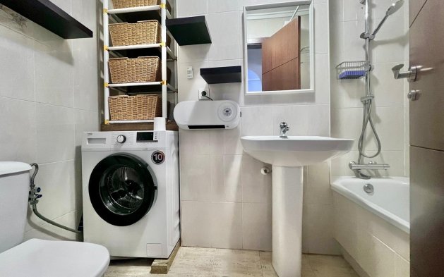 Resale - Apartment / flat - Torrevieja - El Acequión - Los Náufragos