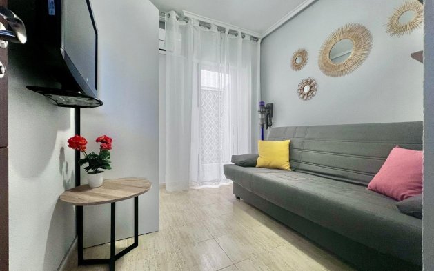 Resale - Apartment / flat - Torrevieja - El Acequión - Los Náufragos