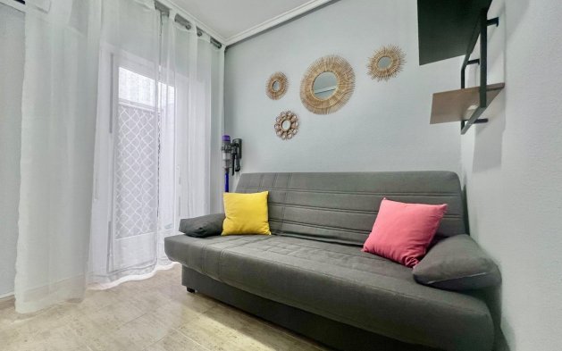 Resale - Apartment / flat - Torrevieja - El Acequión - Los Náufragos