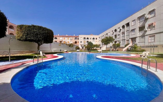 Resale - Apartment / flat - Torrevieja - El Acequión - Los Náufragos