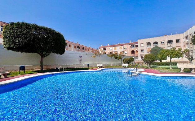 Resale - Apartment / flat - Torrevieja - El Acequión - Los Náufragos