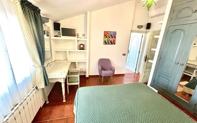 Odsprzedaż - Villa - Torrevieja