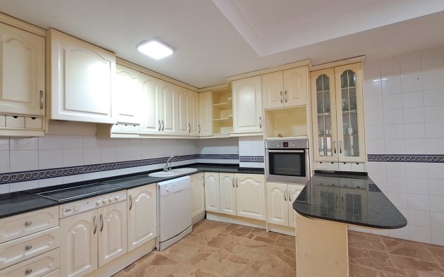 Resale - Apartment / flat - Torrevieja