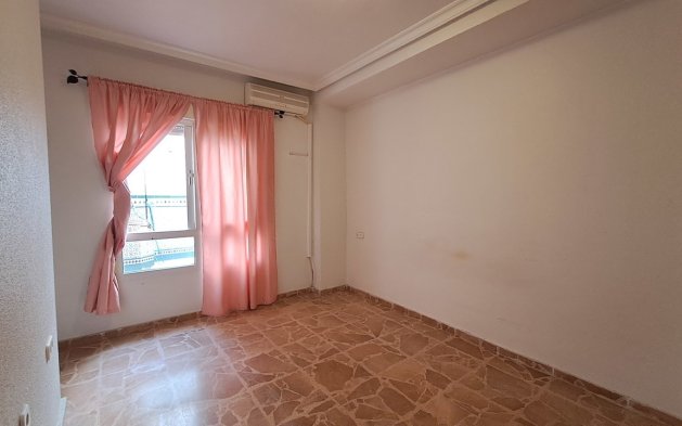 Resale - Apartment / flat - Torrevieja