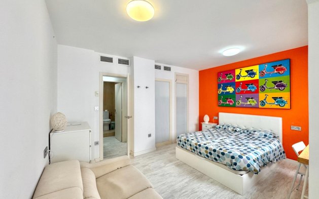 Resale - Apartment / flat - Torrevieja - Estacion de autobuses