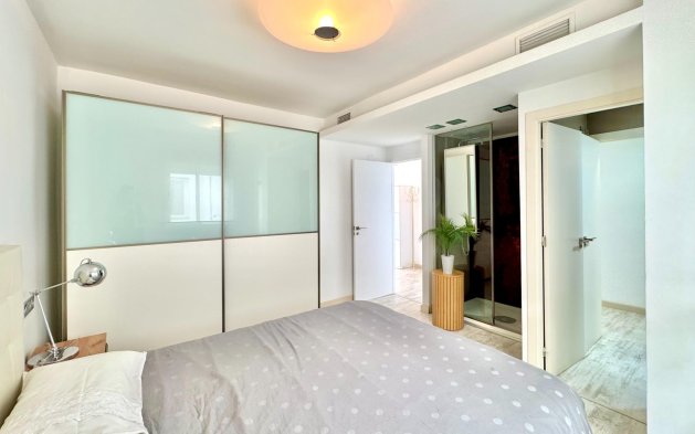 Resale - Apartment / flat - Torrevieja - Estacion de autobuses