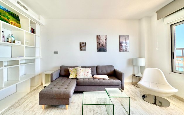 Resale - Apartment / flat - Torrevieja - Estacion de autobuses