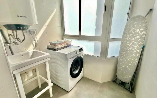 Resale - Apartment / flat - Torrevieja - Estacion de autobuses