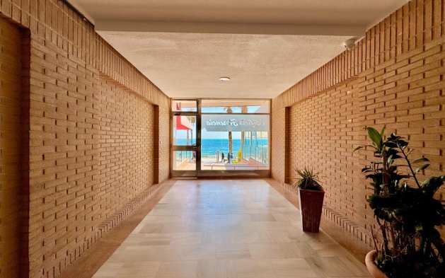 Resale - Apartment / flat - Torrevieja - Estacion de autobuses