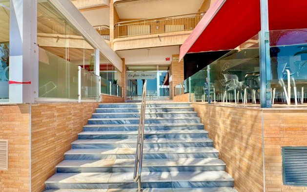 Resale - Apartment / flat - Torrevieja - Estacion de autobuses