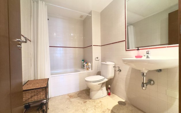 Resale - Apartment / flat - Torrevieja - Punta Prima