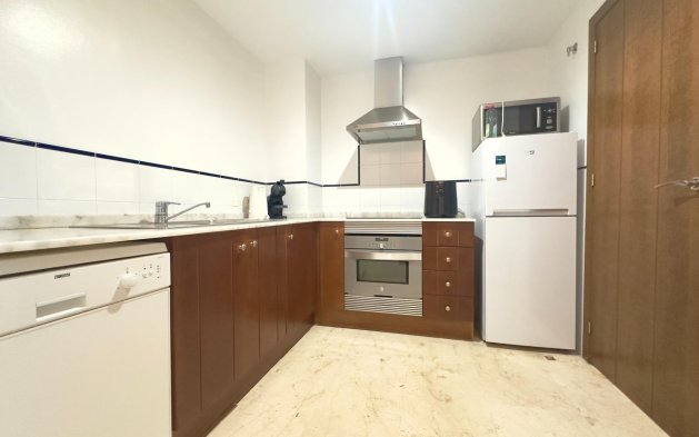 Resale - Apartment / flat - Torrevieja - Punta Prima