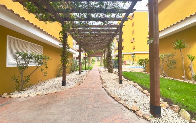 Resale - Apartment / flat - Torrevieja - Punta Prima