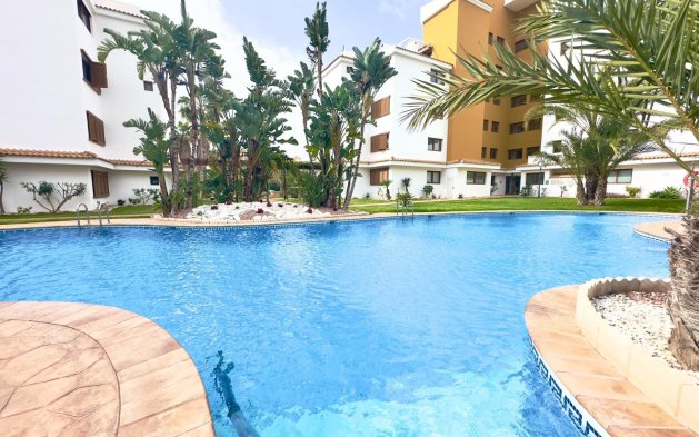 Resale - Apartment / flat - Torrevieja - Punta Prima