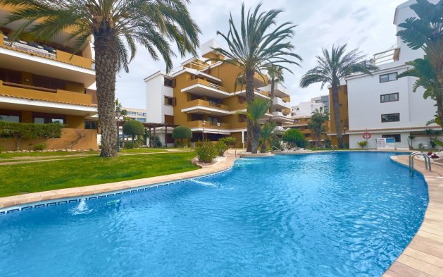 Resale - Apartment / flat - Torrevieja - Punta Prima