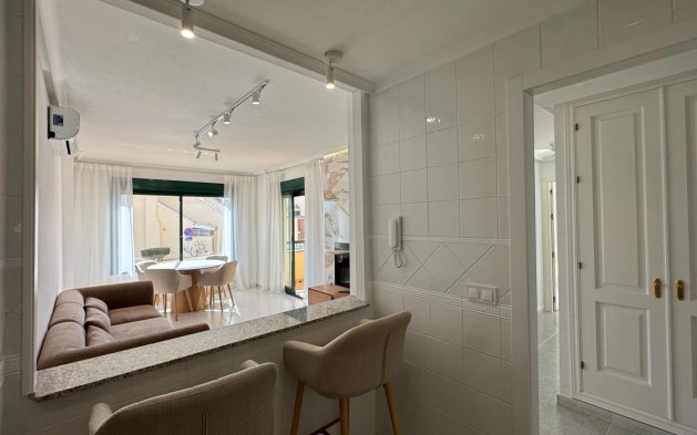 Resale - Apartment / flat - Orihuela Costa - Villamartín-Las Filipinas