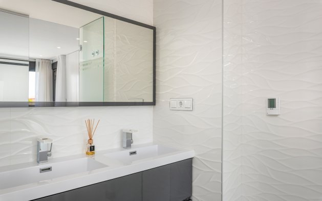 New Build - Villa - Playa Paraiso