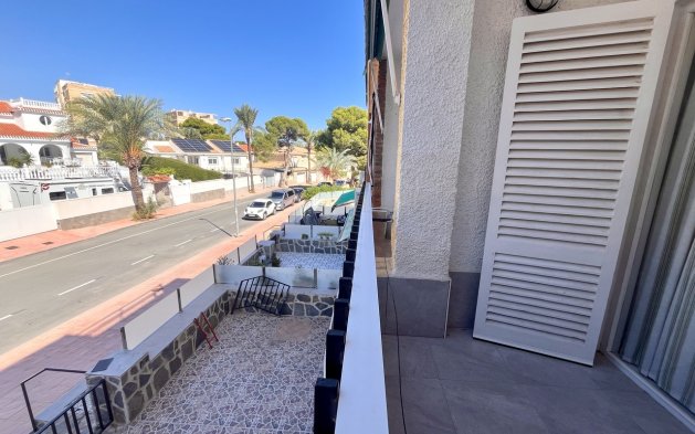 Resale - Apartment / flat - Orihuela Costa - La Zenia