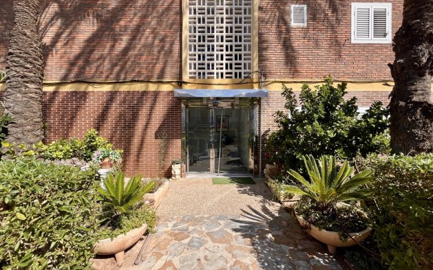 Resale - Apartment / flat - Orihuela Costa - La Zenia