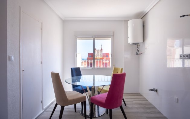 Resale - Apartment / flat - Pilar de la Horadada - Torre de la Horadada