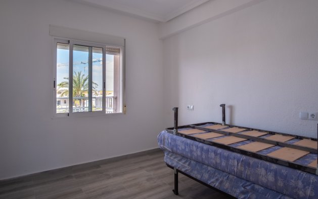 Resale - Apartment / flat - Pilar de la Horadada - Torre de la Horadada