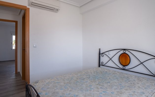 Resale - Apartment / flat - Pilar de la Horadada - Torre de la Horadada