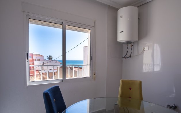 Resale - Apartment / flat - Pilar de la Horadada - Torre de la Horadada