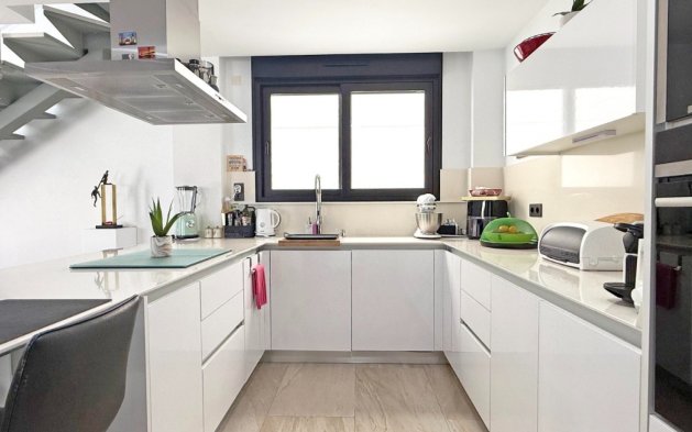 Perpardavimas - Vila - Orihuela Costa - Villamartín