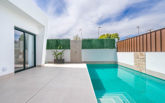 Obra nueva - Villa - Roldán