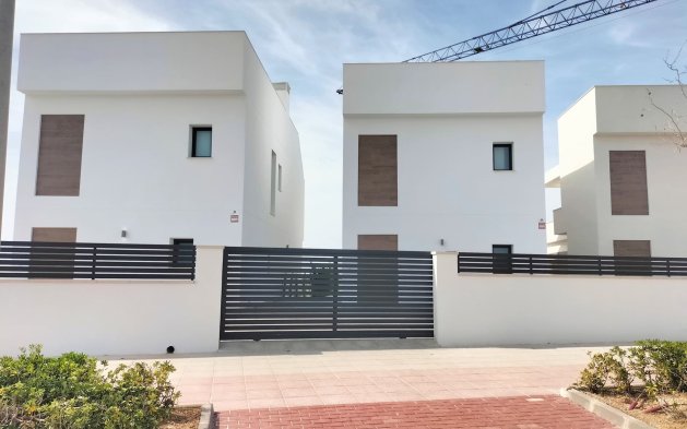 Obra nueva - detached - Pilar de la Horadada