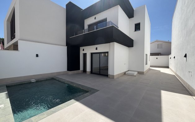 Obra nueva - Villa - Heredades