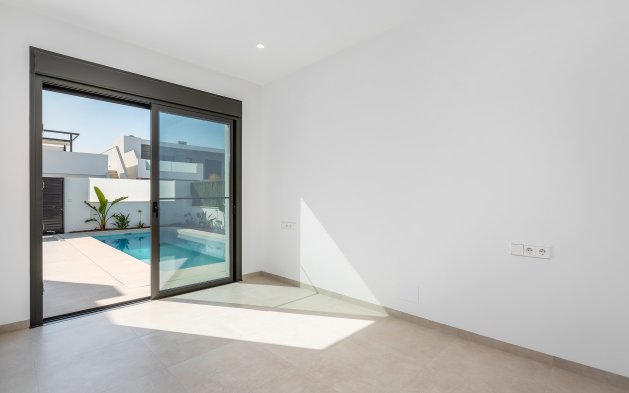 Obra nueva - Villa - Los Alcázares