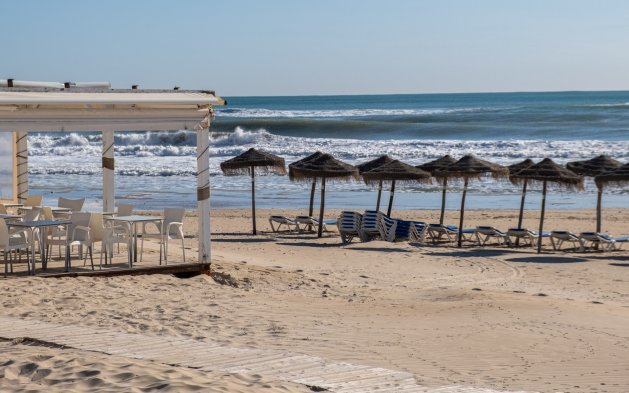 Resale - Bungalow - Pilar de la Horadada - Mil Palmeras