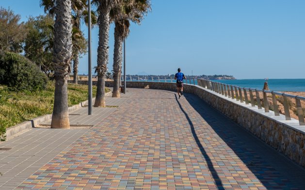 Resale - Bungalow - Pilar de la Horadada - Mil Palmeras