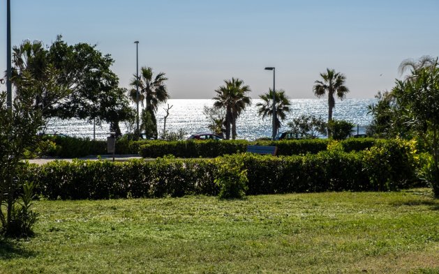 Resale - Bungalow - Pilar de la Horadada - Mil Palmeras