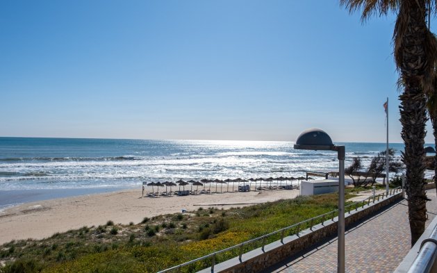 Resale - Bungalow - Pilar de la Horadada - Mil Palmeras