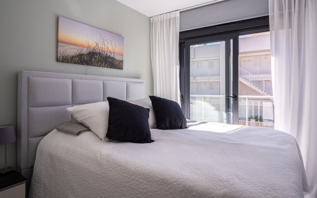 Resale - Bungalow - Pilar de la Horadada - Mil Palmeras