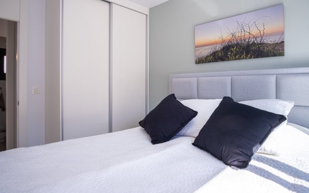 Resale - Bungalow - Pilar de la Horadada - Mil Palmeras