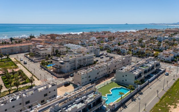 Resale - Bungalow - Pilar de la Horadada - Mil Palmeras