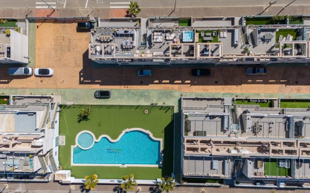 Resale - Bungalow - Pilar de la Horadada - Mil Palmeras