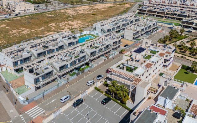 Resale - Bungalow - Pilar de la Horadada - Mil Palmeras