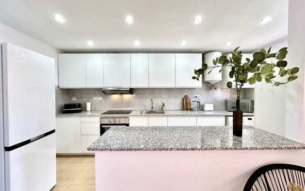 Resale - Apartment / flat - Orihuela Costa - Villamartín