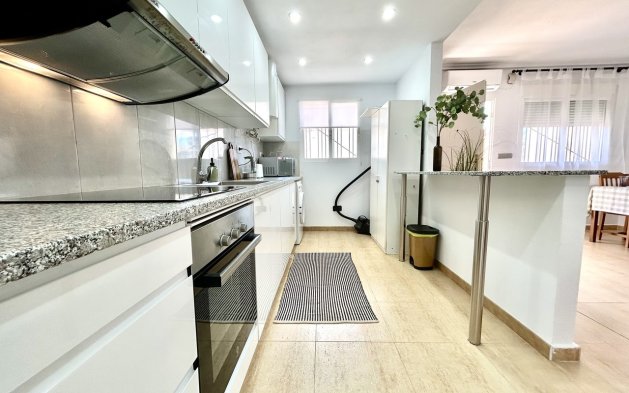 Resale - Apartment / flat - Orihuela Costa - Villamartín