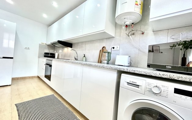 Resale - Apartment / flat - Orihuela Costa - Villamartín