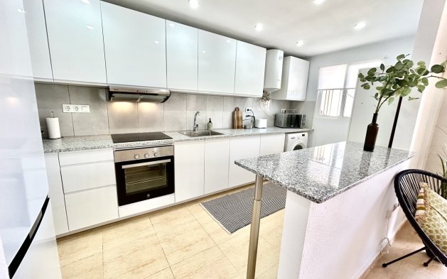 Resale - Apartment / flat - Orihuela Costa - Villamartín