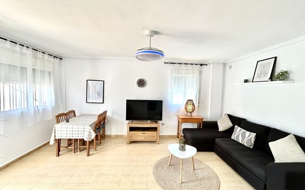 Resale - Apartment / flat - Orihuela Costa - Villamartín
