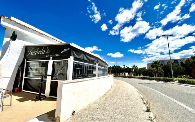 Resale - Apartment / flat - Orihuela Costa - Villamartín