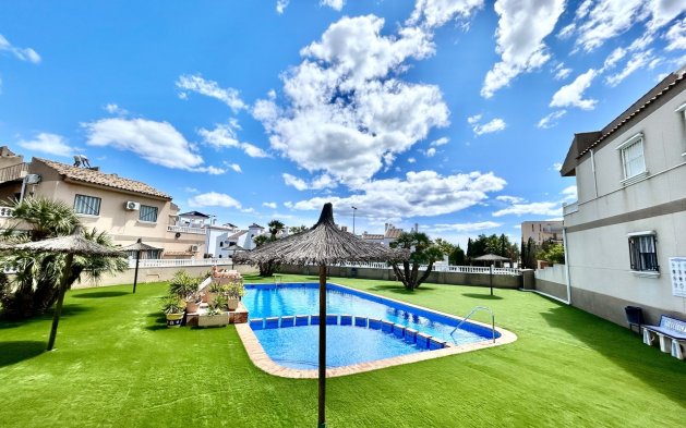 Resale - Apartment / flat - Orihuela Costa - Villamartín
